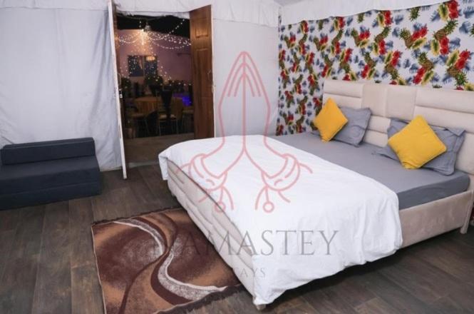 Luxury Farmhouse In Chhatarpur With Pool Ню Делхи Екстериор снимка